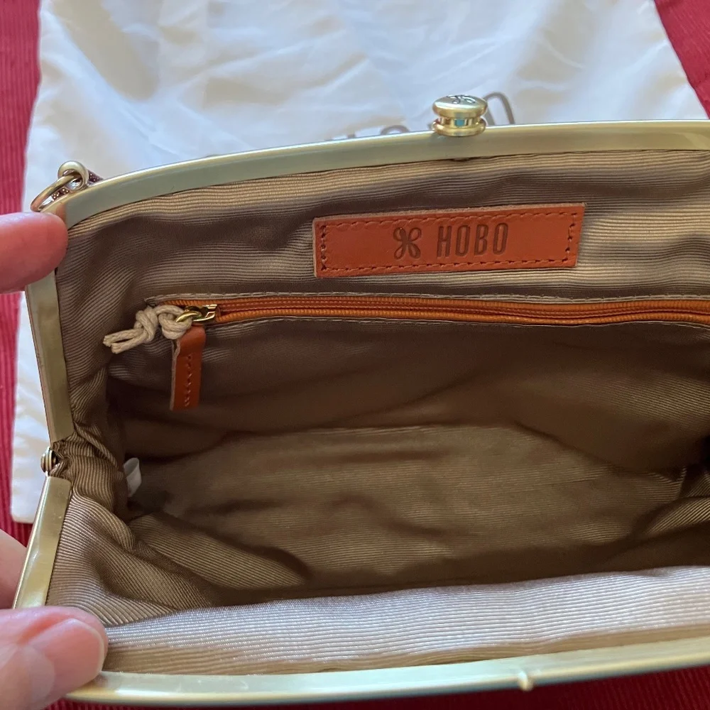 Hobo Lana crossbody bag - Picture 5 of 11
